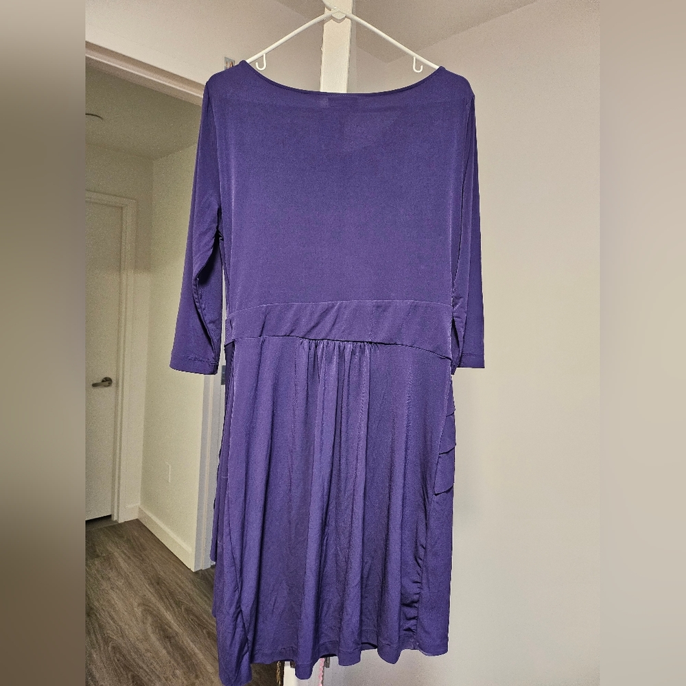 Dress - Picture 2 of 2